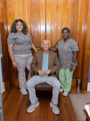 Chiropractor Mobile AL Donald Ellis With Female Staff Chiropractor Mobile AL Donald Ellis With Female Staff